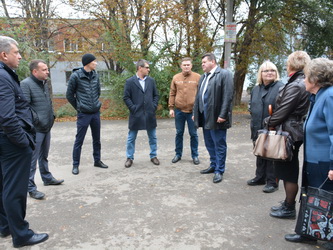 Депутаты городской Думы провели выездное совещание в микрорайоне Зональный 